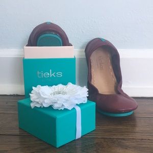 TIEKS BY GAVRIELI, BURGUNDY, SIZE 7